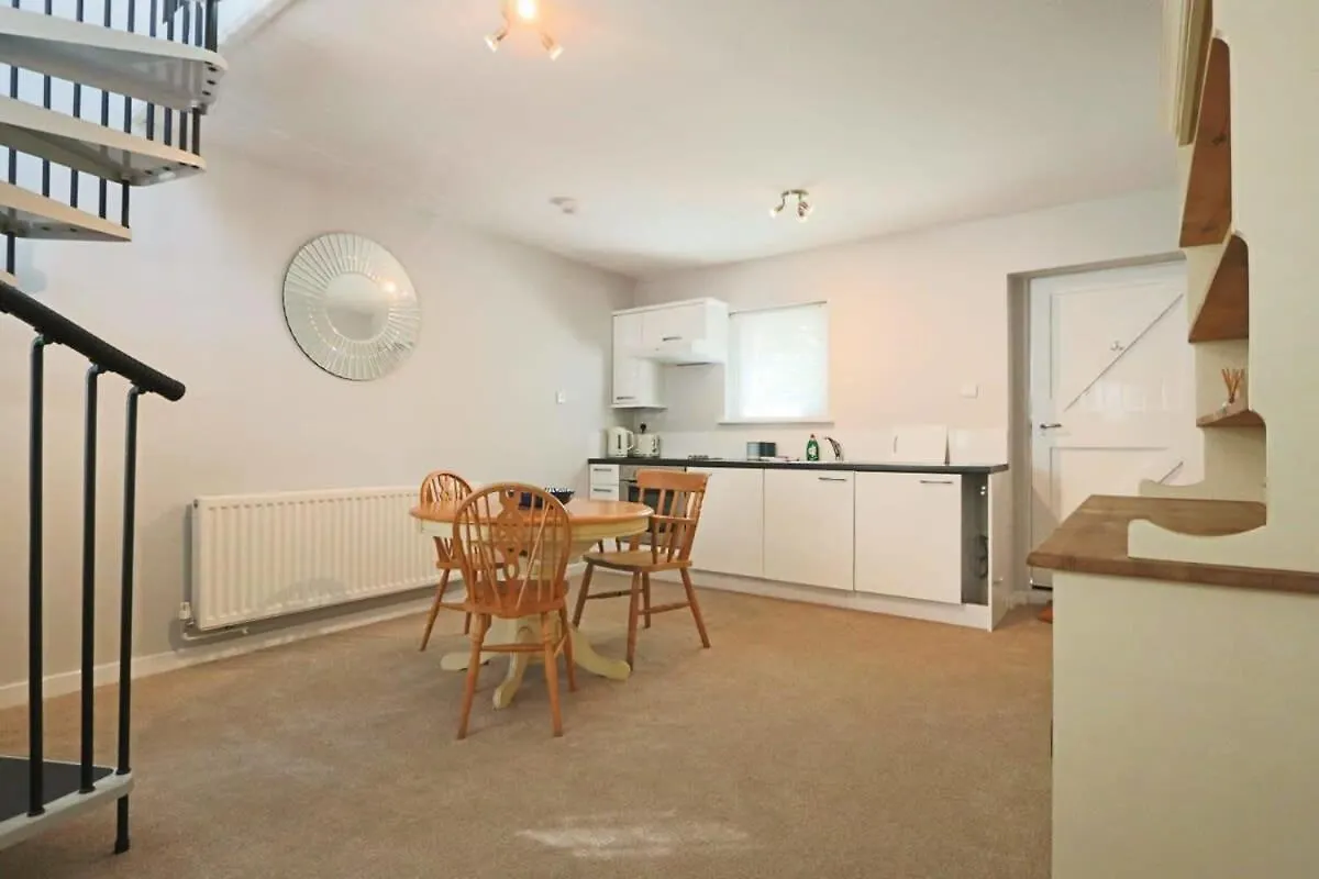 Coach House In Clifton Village Bristol United Kingdom