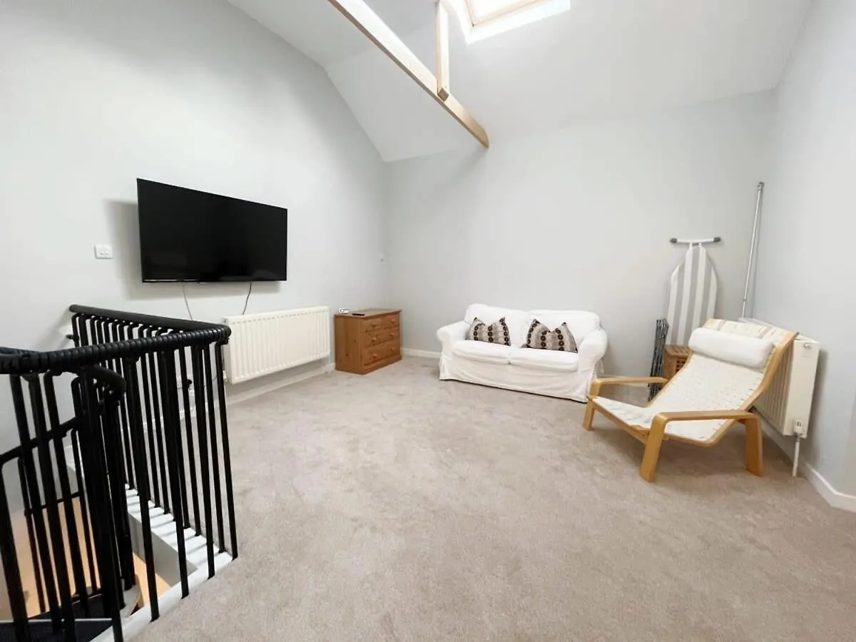 Apartment Coach House In Clifton Village Bristol